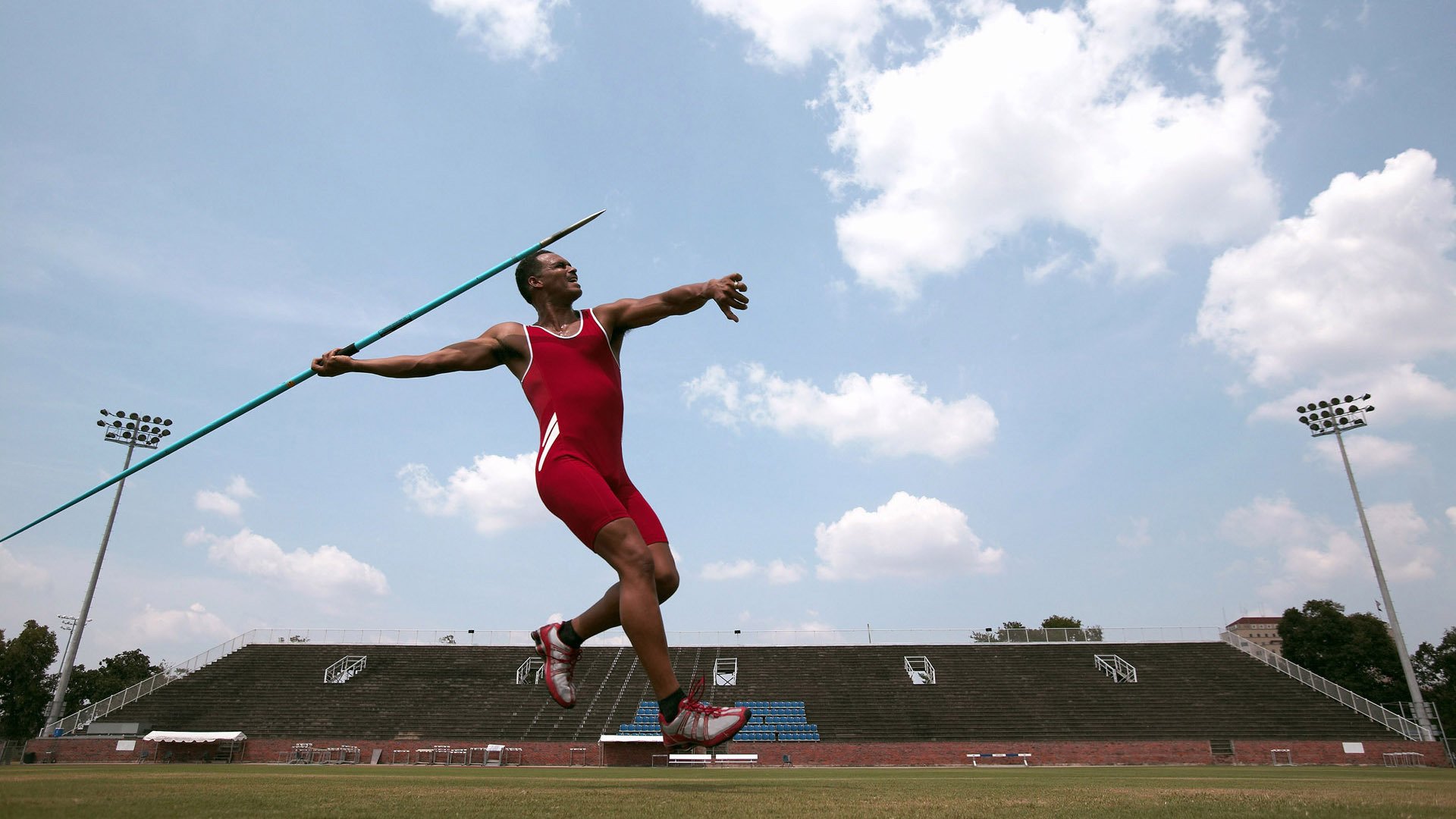 爱游戏app-林丹执教青训致力羽球推广，林丹羽毛球比赛集锦